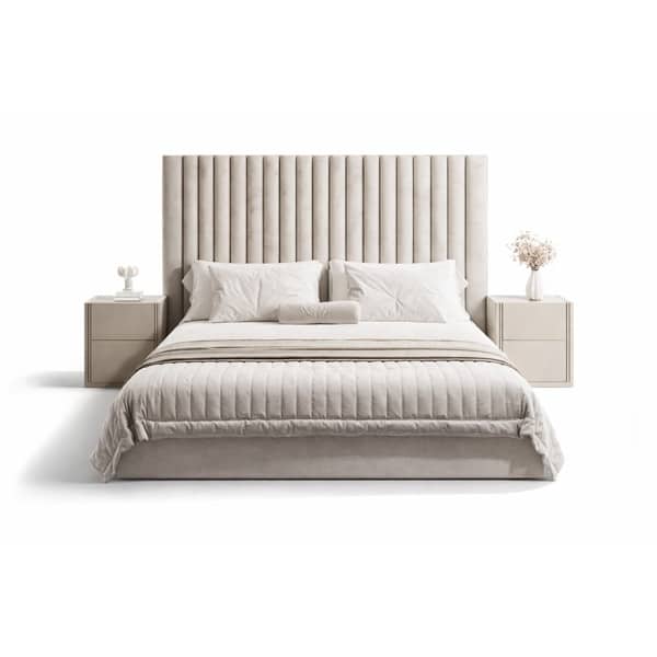 Bedroom set furniture finish and room styling view - image 54466